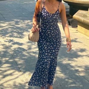 realisation par iggy dress ✨ excellent condition